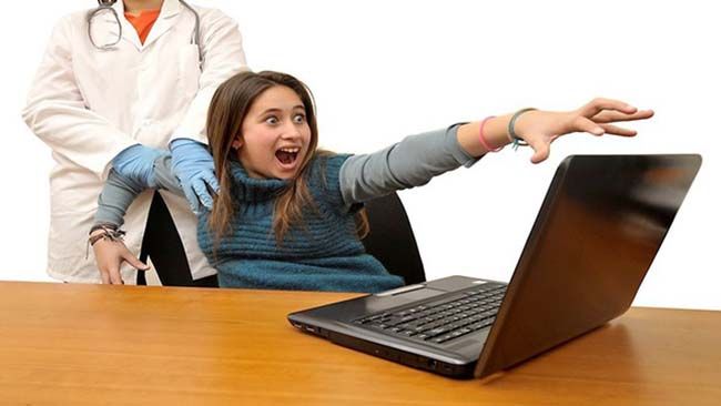 Thói quen ăn uống thời mạng xã hội: Càng hiện đại, càng bất ổn?