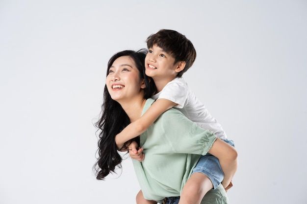 Hiểu con bằng trái tim: Giao tiếp nuôi dưỡng sự gắn kết trong gia đình