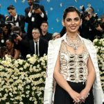 Ái nữ nhà Ambani đeo trang sức nghìn tỷ, chiếm trọn spotlight thảm đỏ