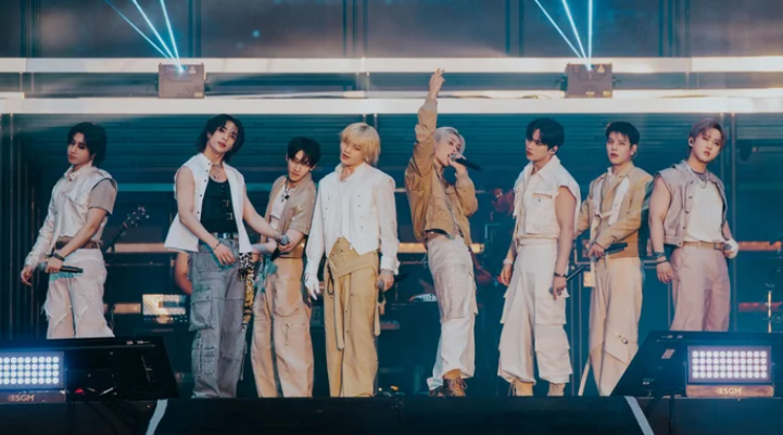 Stray Kids “đốt cháy” Billboard, xác lập vị thế ông hoàng Gen 4 Kpop tại Mỹ