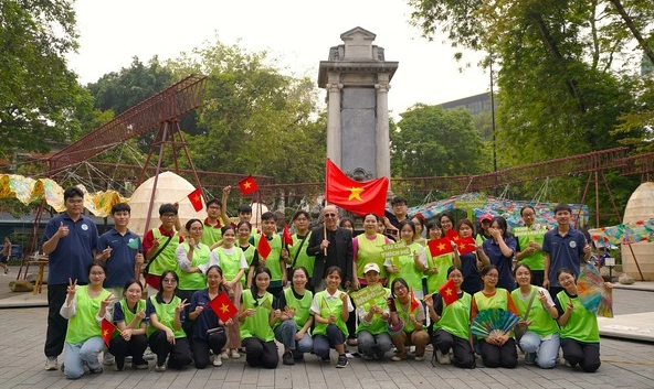 Hành trình hồi sinh rác thải và lan tỏa lối sống xanh