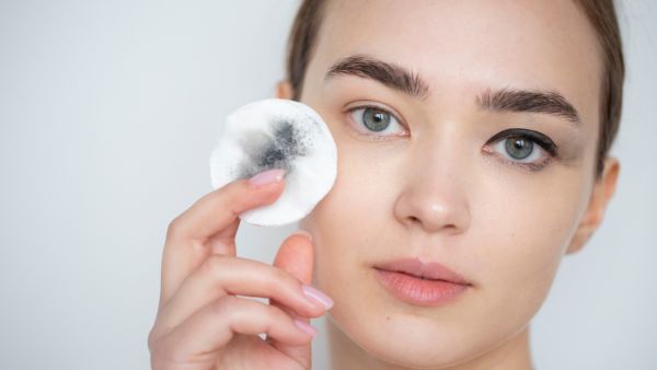 Tẩy trang xong có cần rửa mặt? Câu trả lời quan trọng cho làn da thật sạch