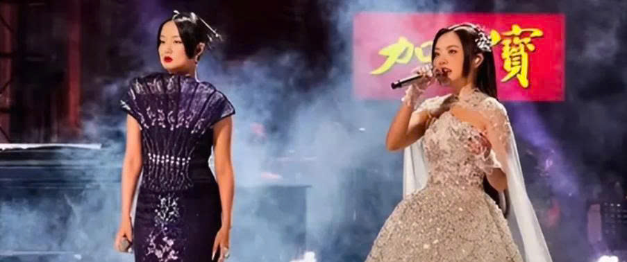 Phương Mỹ Chi mang màu sắc dân ca đến bản hit “Lạc trôi” trên sân khấu nước ngoài