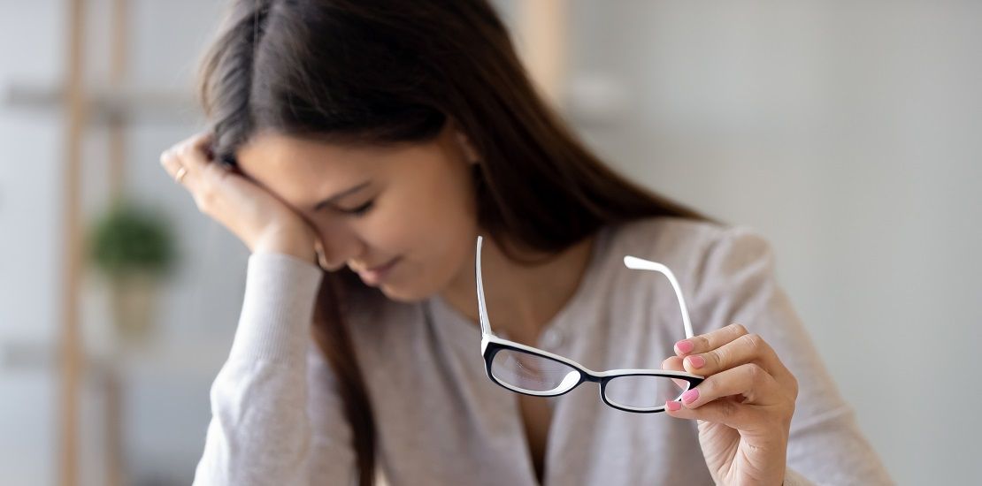 Cận thị có tự khỏi theo thời gian hay không?