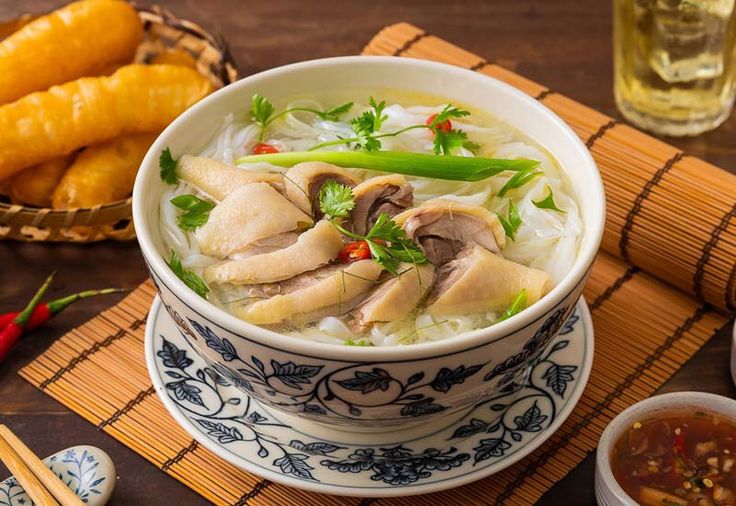 Phở gà tự làm: Công thức đơn giản mà ngon không kém ngoài hàng