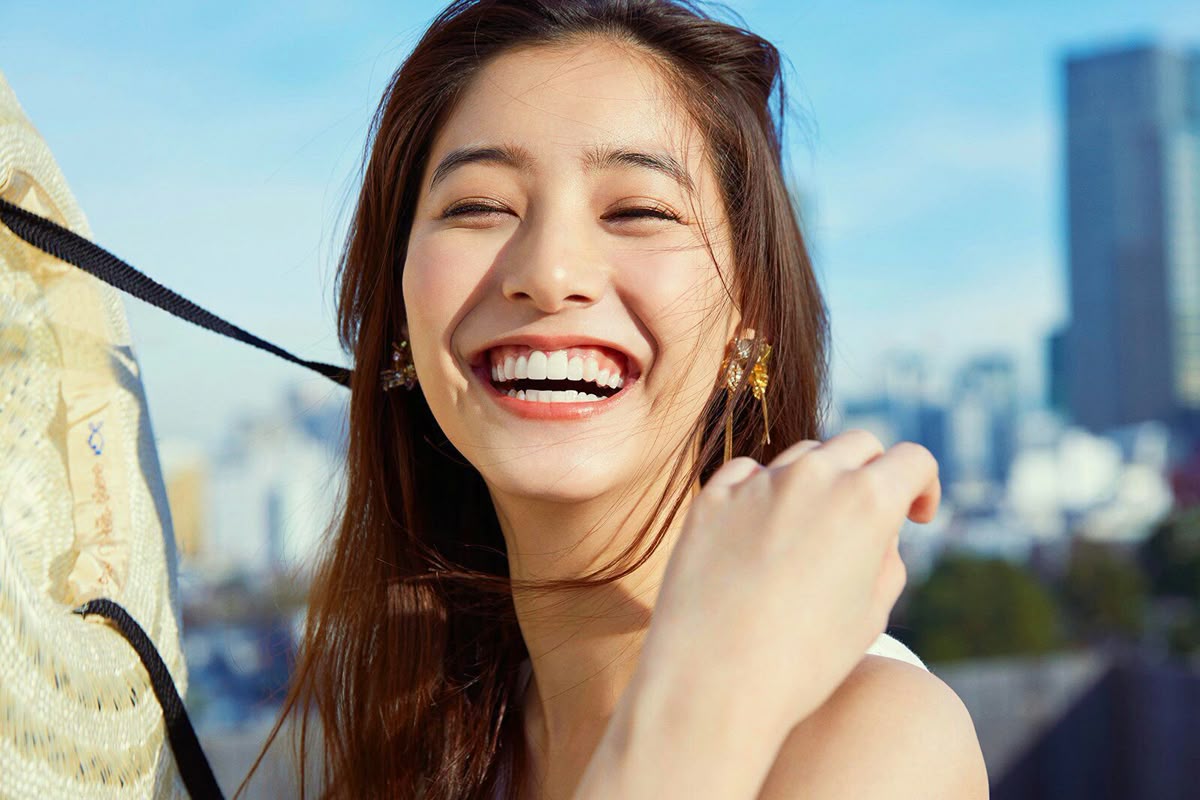 Tạm biệt nếp nhăn khi cười: Trẻ ra vài tuổi chỉ với 5 bước tại nhà