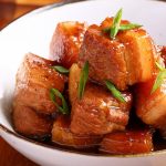 Bí quyết để nồi thịt kho lên màu hổ phách bóng đẹp, không đắng khét