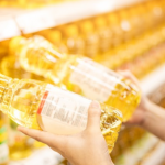 Nhận biết dầu ăn sạch bằng mắt thường: Mẹo nhỏ mà hiệu quả lớn