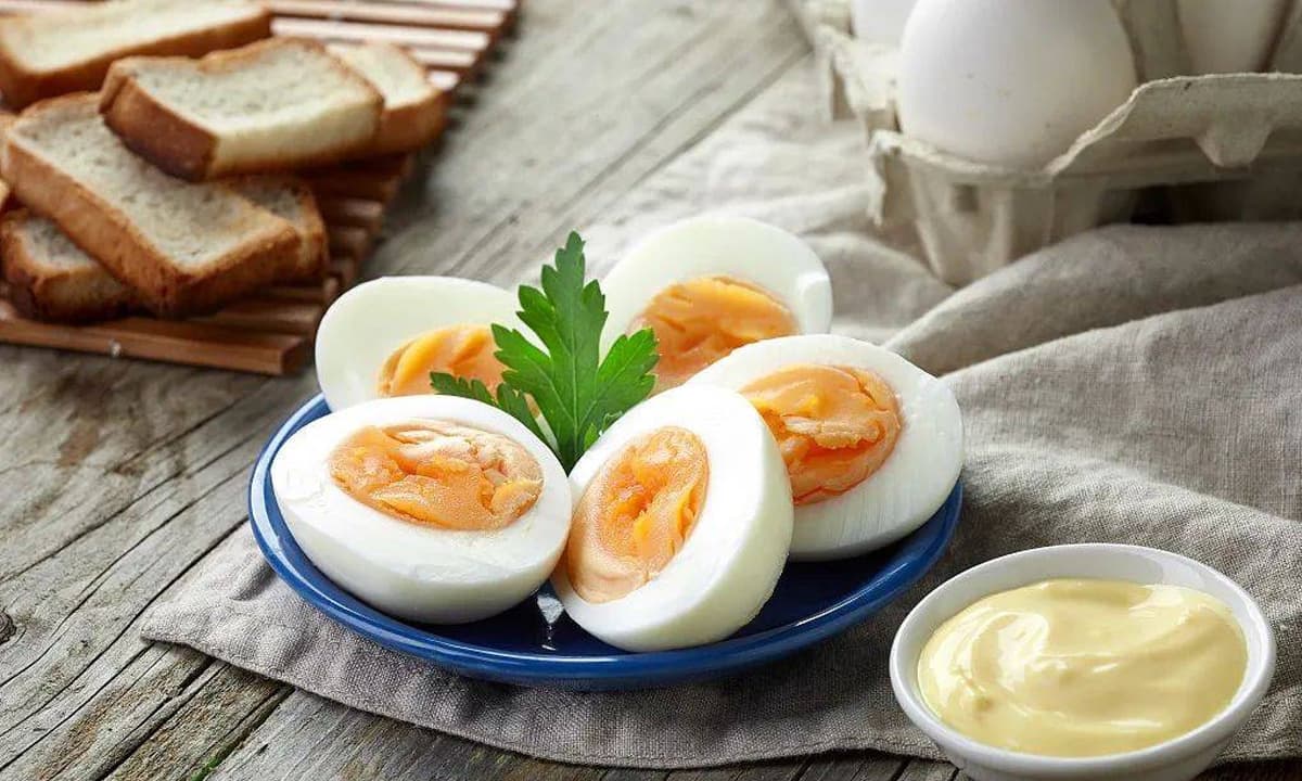 Ăn trứng đúng cách: Bổ dưỡng vào sáng, giúp ngủ ngon vào tối