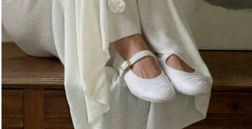 Thanh lịch và thoải mái – 3 mẫu giày lý tưởng cho phụ nữ tuổi trung niên