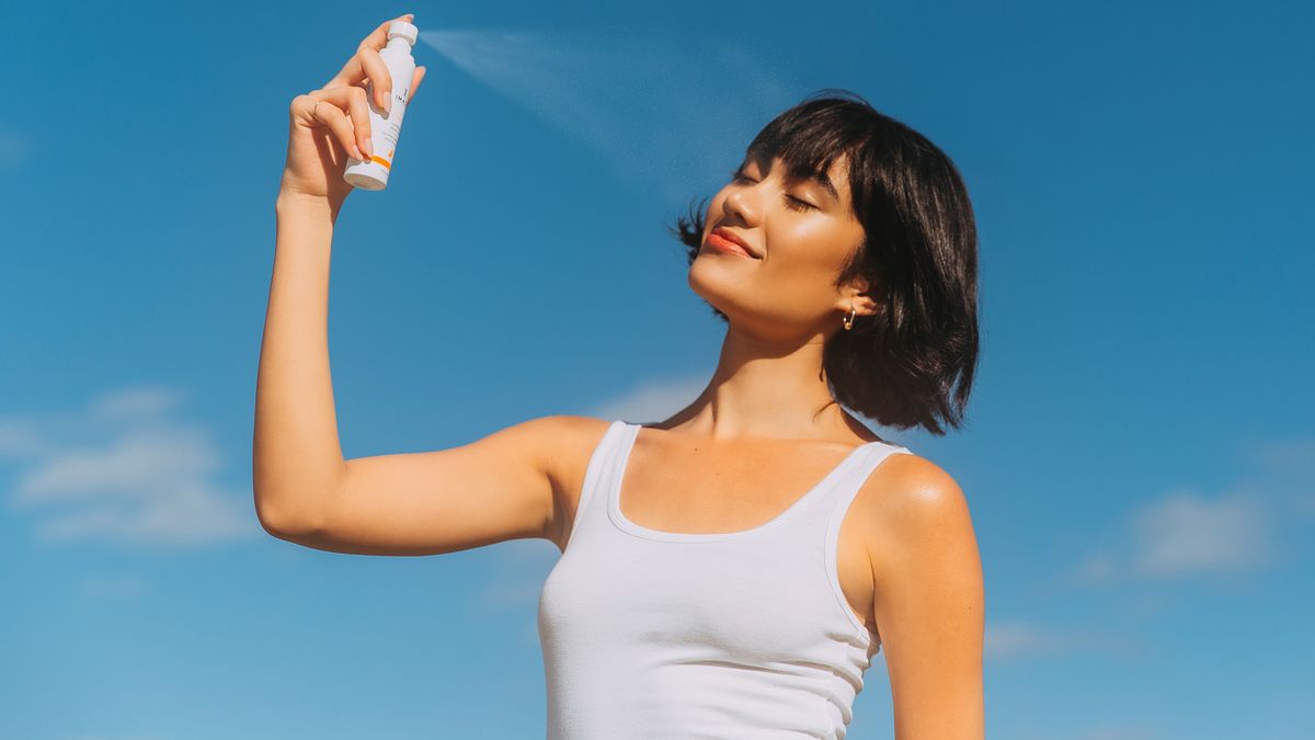 Kem chống nắng dạng xịt: Tiện lợi hay tiềm ẩn rủi ro?