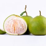 Ủ tóc bằng vỏ bưởi: Phương pháp dân gian cho mái tóc chắc khỏe