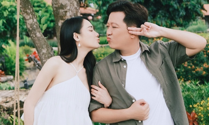 Mang thai con thứ ba, Nhã Phương vẫn đồng hành cùng Trường Giang ở hậu trường phim Tết