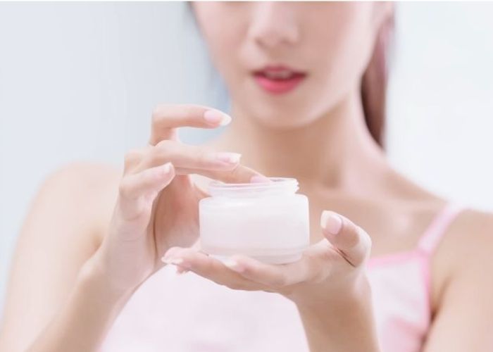 Vì sao không nên dùng chung một loại kem dưỡng cho cả ngày và đêm?