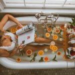 Nguyên nhân khiến da khô và châm chích sau khi tắm mùa lạnh