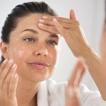 Dưỡng da mùa lạnh sai thứ tự, da dễ khô và kích ứng