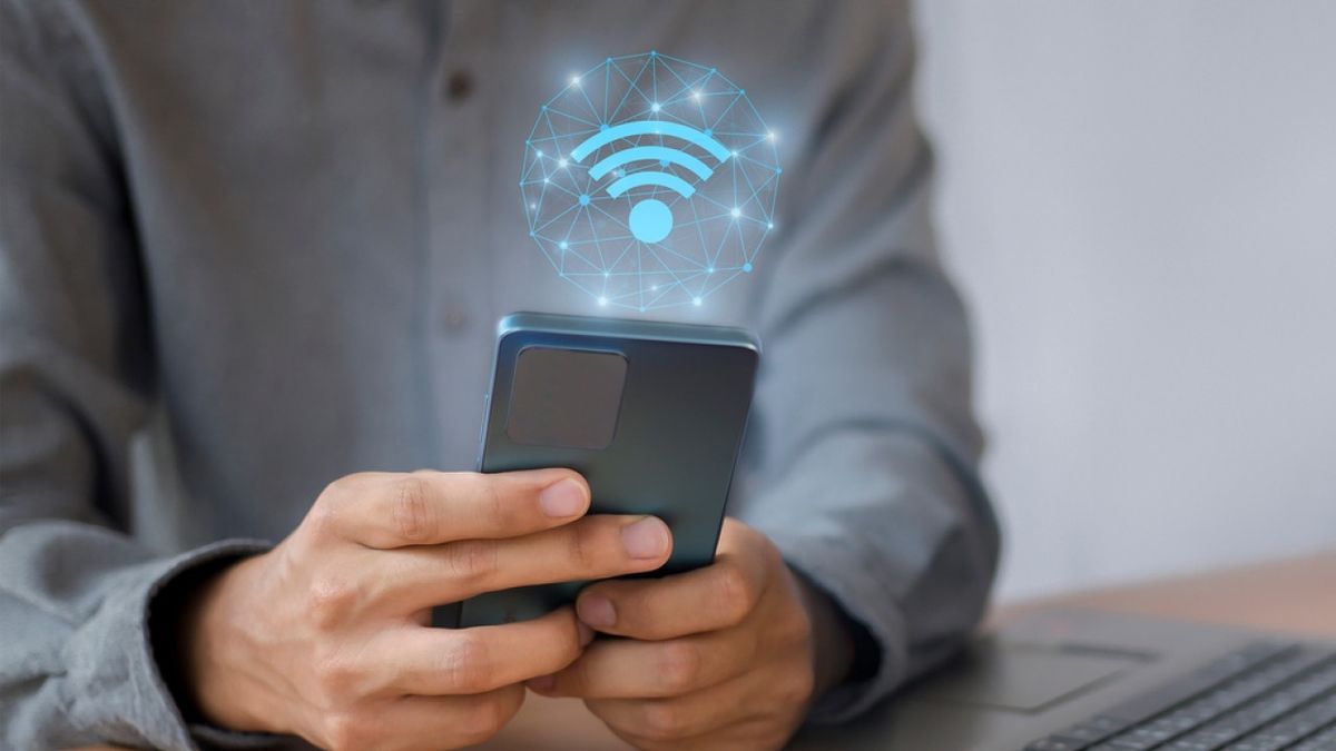 Vì sao Wi-Fi đủ vạch mà vào web vẫn chậm? Hiểu đúng để xử lý đúng