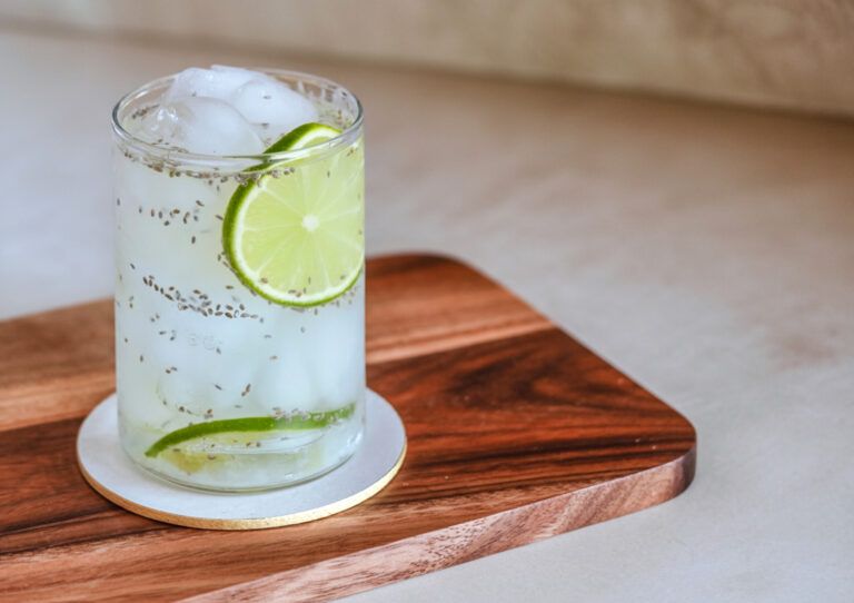 Uống nước chanh hạt chia mỗi ngày có tốt không?