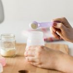 Pha sữa cho trẻ: dùng nước bao nhiêu độ là phù hợp?