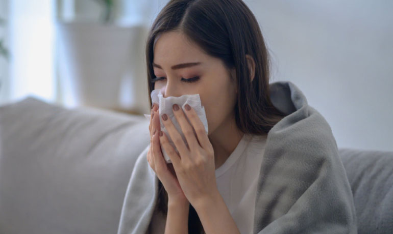 Những yếu tố khiến một số người dễ mắc cảm lạnh hơn người khác