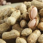 Vì sao không nên ăn lạc khi uống bia rượu?