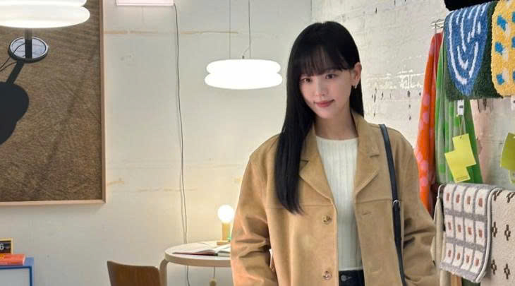 U40 vẫn trẻ trung nhờ cách phối đồ của mỹ nhân Hàn