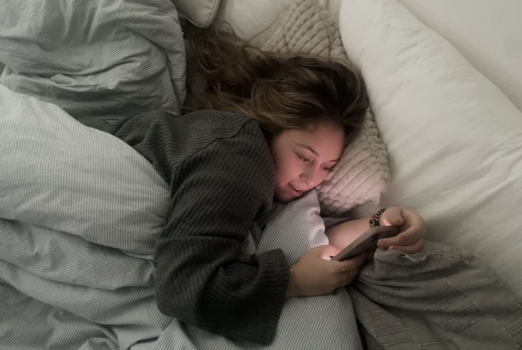 Da Chảy Xệ, Nọng Cằm Sớm: Có Thể Bắt Nguồn Từ Những Thói Quen Hàng Ngày