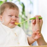 Bé biếng ăn phải làm sao? Gợi ý từ chuyên gia dinh dưỡng