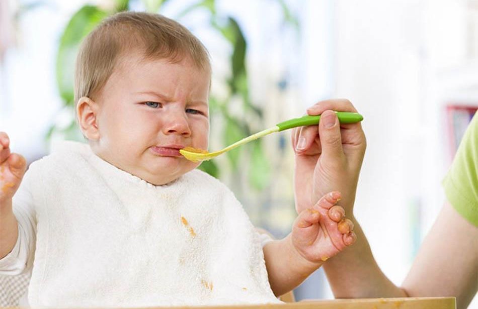 Bé biếng ăn phải làm sao? Gợi ý từ chuyên gia dinh dưỡng
