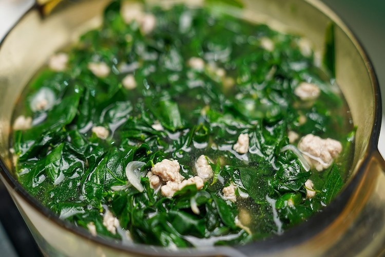 Canh rau ngót muốn ngọt thanh, không dai, đừng bỏ qua những mẹo này