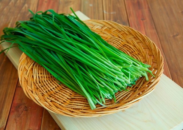 Ăn lá hẹ có tốt không? 8 tác dụng đáng chú ý với cơ thể