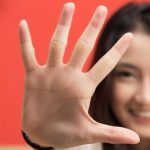 Nhìn tay đoán giàu sang: 4 đặc điểm không phải ai cũng có