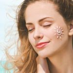 Makeup cả ngày vẫn an toàn: Cách thoa lại kem chống nắng hiệu quả