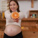 Mẹ bầu ăn cam mỗi ngày: Lợi đủ đường nhưng không “thần kỳ” như nhiều người nghĩ