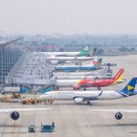 Giá nhiên liệu tăng sốc, hàng loạt hãng bay Việt cắt giảm chuyến