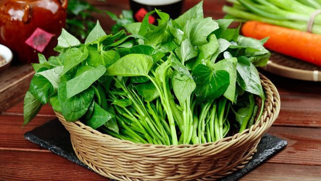 Rau khoai lang – món ăn dân dã giúp bạn khỏe đẹp mùa hè