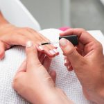 Sơn móng tay quá nhiều – Đẹp thì có, hại thì không ít