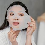 Đắp mặt nạ giấy sai cách có thể khiến da tệ hơn: 4 vấn đề thường gặp