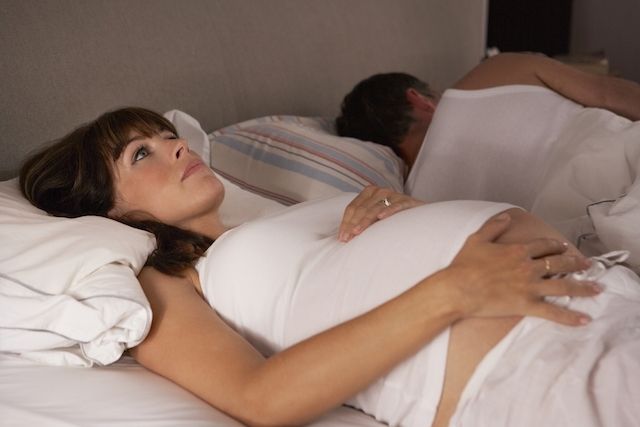 Vì sao mẹ bầu hay mất ngủ? 6 nguyên nhân thường gặp và cách cải thiện tự nhiên