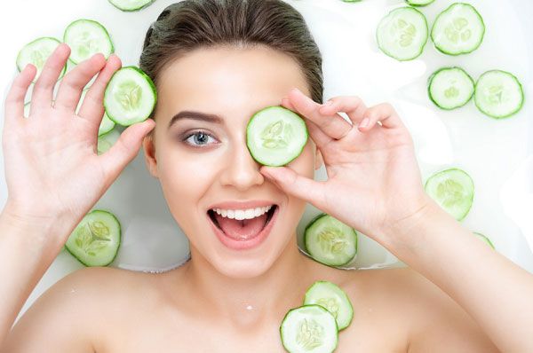 Không cần spa, dưa chuột cũng đủ giúp da bạn trắng hồng rạng rỡ