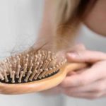 Vượt qua nỗi ám ảnh rụng tóc sau sinh chỉ với vài mẹo đơn giản