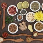 Không cần thuốc tây: 6 vị thuốc dân gian giúp ổn định tiêu hóa ngày nắng nóng