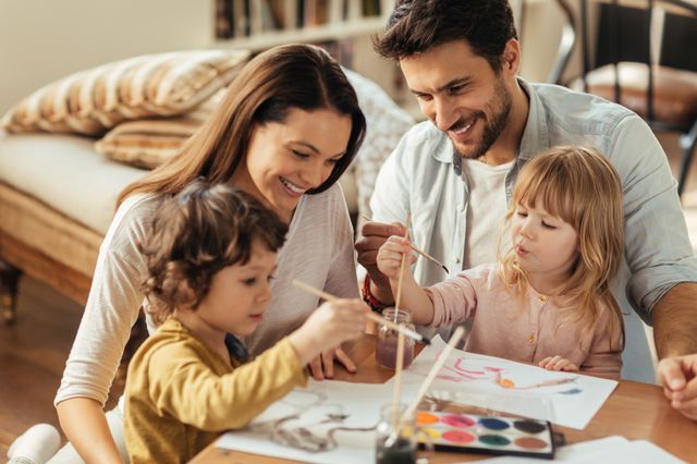 Không roi vọt, không tổn thương: Nghệ thuật kỷ luật con thông minh thời hiện đại