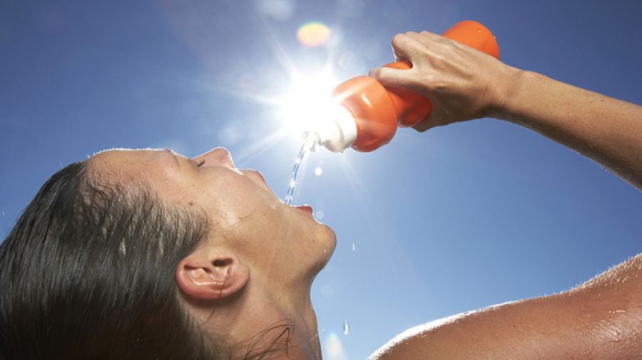 Đừng chủ quan: Uống quá nhiều nước có thể gây nguy hiểm