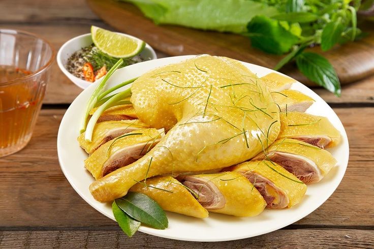 Luộc gà bắt đầu từ nước lạnh hay nước nóng: Bí quyết đơn giản quyết định độ ngon của món gà