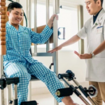 Đầu gối đau nhức dai dẳng? Cảnh giác với 4 nguyên nhân âm thầm gây thoái hóa khớp gối