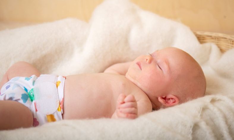 Bỉm ban ngày và ban đêm có gì khác nhau? Loại nào nên mua để chăm sóc bé tốt nhất