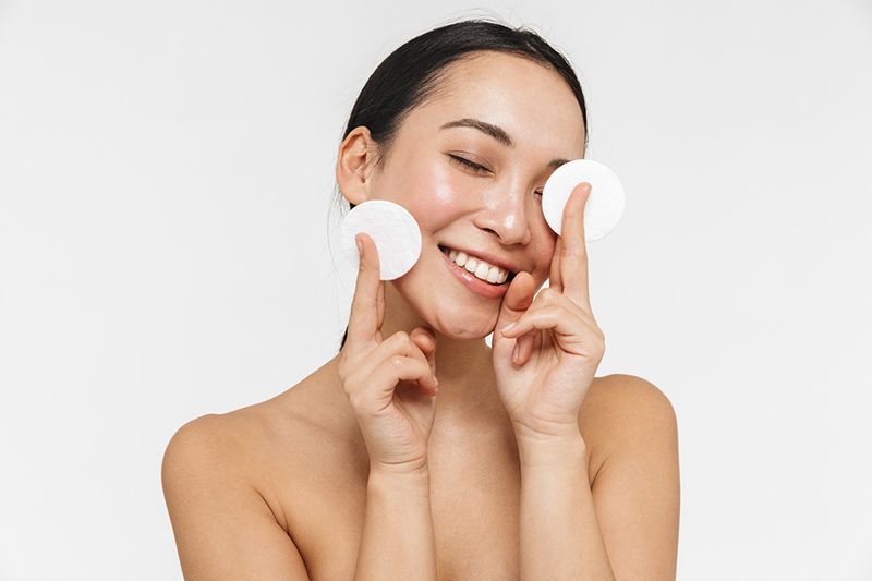 Tẩy trang đúng cách: Bước nhỏ nhưng quyết định làn da khỏe