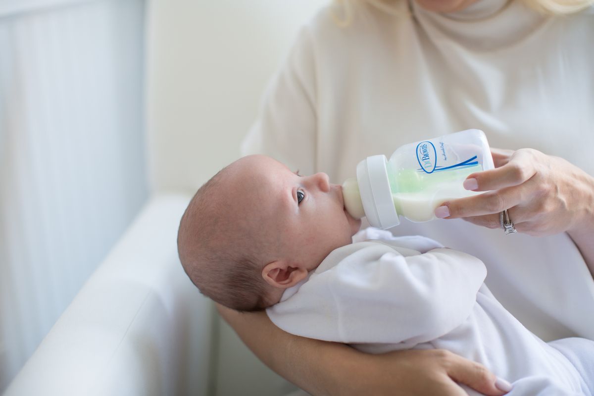 Pha sữa cho trẻ sơ sinh: Chọn đúng nhiệt độ để bé nhận đủ dinh dưỡng