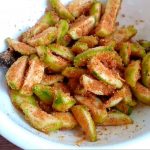 Cóc lắc muối ớt – món ăn vặt chua cay, giòn rụm khó cưỡng